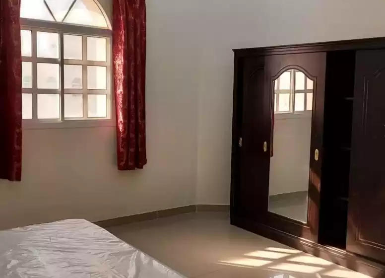 yerleşim Hazır Mülk 1 yatak odası U/F Müstakil Villa  kiralık içinde Al Sadd , Doha #8829 - 1  image 